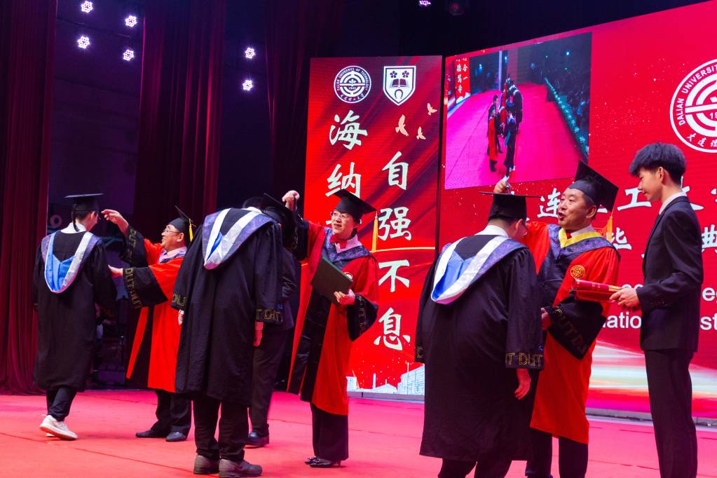 图片四 拨穗.jpg 图片四 拨穗.jpg